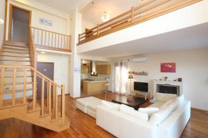 Villa Omega - Beachfront, Garden, BBQ