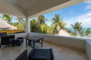 Mansion in Soliman Bay for 34 guests!