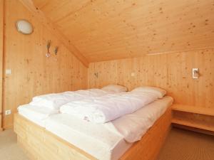 Chalet at Hallingerbach in Stadl an der Mur Styria with sauna