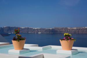 Maison Des Lys - Luxury Suites Santorini Greece