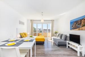 Praia da Rocha, 4G Jardins da Rocha, Sunny Studio, Air Conditioning, two Pools, Internet, Parking, by IG