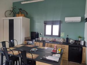 Maisons de vacances COSY-LOFT Industriel , jacuzzi , WIFI , 6 personnes max : photos des chambres