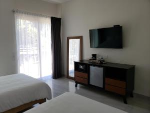 CaLu Hotel en La Laguna, Santa María del Oro