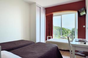 Hotels Hotel Alata : Chambre Triple