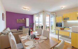 Apartment Podstrana With Sea View 366