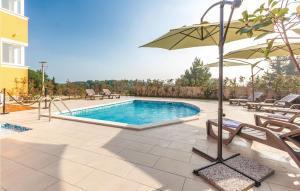 Awesome Apartment In Premantura With Wifi And Outdoor Swimming Pool