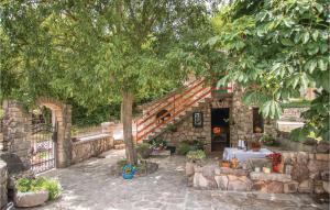Beautiful Home In Imotski With 4 Bedrooms, Wifi And Outdoor Swimming Pool