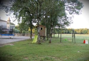 Maisons de vacances Domaine de Fangal, Pgeonnier 2p, maison 8p - piscine 25m - gites climatises : photos des chambres