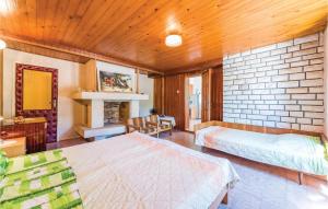 1 Bedroom Lovely Apartment In Rabac