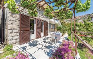 1 Bedroom Lovely Apartment In Rabac 