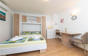 Awesome Apartment In Kastel Luksic