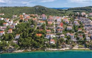 Cozy Apartment In Okrug Donji With House Sea View 