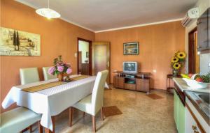 Nice Apartment In Porec With 2 Bedrooms And Wifi