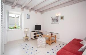 Nice Home In Dubrovnik With Kitchen 