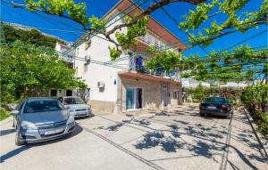 1 Bedroom Nice Apartment In Duce 