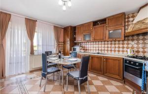 Stunning Home In Ozalj With Wifi 