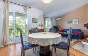 3 Bedroom Beautiful Home In Gata 