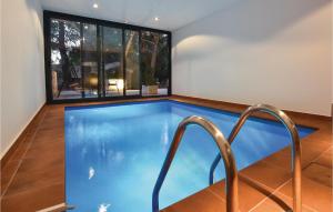 Nice Home In Duce With Outdoor Swimming Pool 