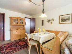 Quaint Apartment with Sauna