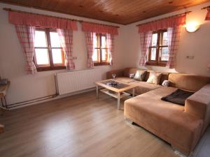 Mansion in Eben near Ski Salzburger Sportwelt