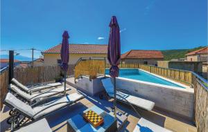 Awesome Home In Slatine With 4 Bedrooms, Wifi And Outdoor Swimming Pool