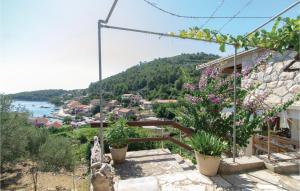 Amazing Home In Grscica With 2 Bedrooms And Wifi