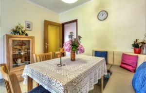 Stunning Apartment In Porec With 2 Bedrooms And Wifi