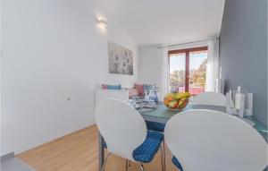 Lovely Apartment In Porec With Wifi 