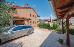 3 Bedroom Lovely Apartment In Rovinj