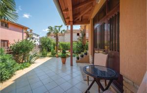 3 Bedroom Lovely Apartment In Rovinj - 3hvězdičkové hotely ve městě Rovinj