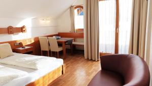 Two-Bedroom Apartment room in Ferienwohnungen Plattner
