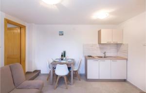 One-Bedroom Apartment In Ploce