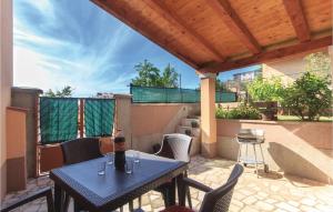 Gorgeous Home In Pula With Wifi