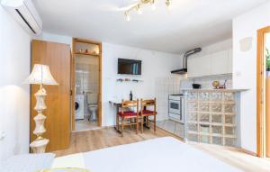 Amazing Apartment In Bakar With Kitchen