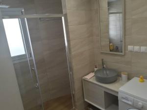 Seaview apartment in theheart of Loutraki