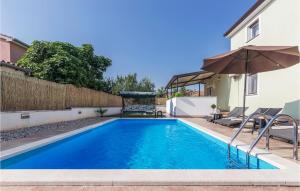 Amazing Home In Fazana With Kitchen 