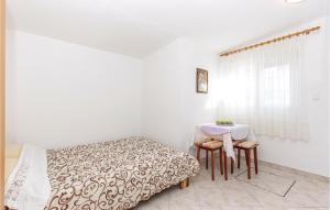Cozy Apartment In Kostrena With Wifi