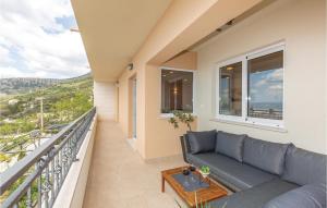 Amazing Apartment In Makarska With Wifi 