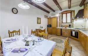 Amazing Home In Pula With 4 Bedrooms And Wifi