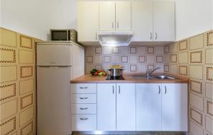 Stunning apartment in Umag with WiFi