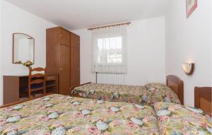 2 Bedroom Cozy Apartment In Pula