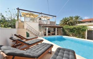 Nice Home In Jelsa With 3 Bedrooms, Private Swimming Pool And Outdoor Swimming Pool