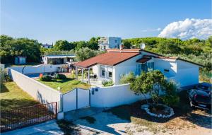 TwoBedroom Holiday Home in Pula