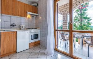 Nice Apartment In Medulin With Kitchen