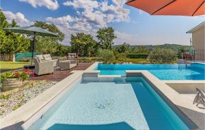 Amazing Home In Tinjan With 4 Bedrooms, Wifi And Outdoor Swimming Pool