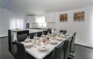 Lovely Home In Rumin With Kitchen