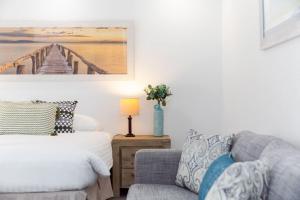 A3 Modern Apt with Free Parking and Private Bathroom