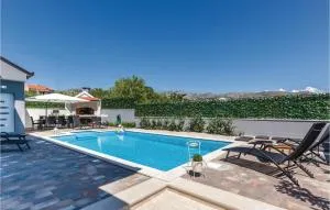 Three-Bedroom Apartment In Split - Barutana