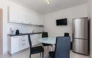 Three-Bedroom Apartment In Split