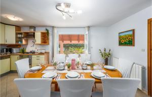 Amazing Home In Marcana